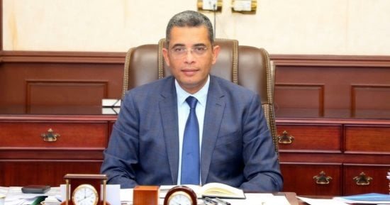 محافظ البحر الأحمر يصدر حركة تنقلات موسعة بالمدن والأحياء.. تعرف عليها