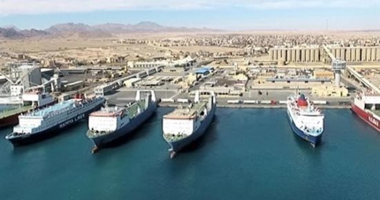 موانئ البحر الأحمر: تداول 15 ألف طن بضائع و643 شاحنة اليوم