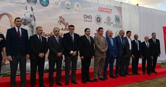 وزير الشباب ومحافظا الشرقية والإسماعيلية يتفقدون معرض أيادي مصر