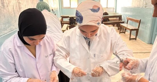 جامعة الإسكندرية تقدم خدمات طبية مجانية لـ920 مواطنا بقرية عبد القادر بالعامرية