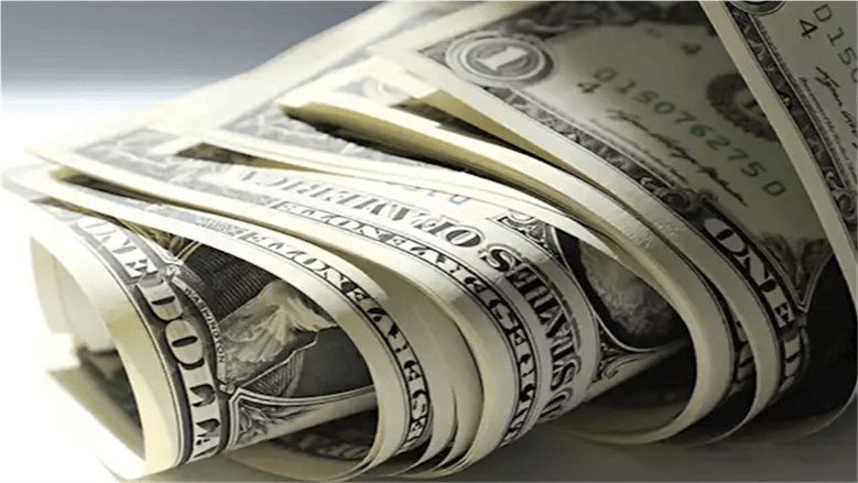 تفاوت أسعار الدولار أمام الجنيه في البنوك المصرية اليوم السبت 17 أكتوبر 2026