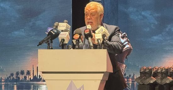 أشرف زكي: مهرجان نقابة المهن التمثيلية ضخ دماء جديدة فى المسرح المصرى
