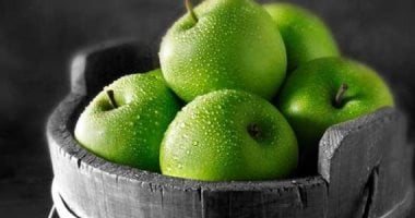 الرمان أم التفاح؟.. أيهما أفضل لصحة القلب وخفض الكوليسترول؟