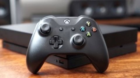 مايكروسوفت تفاجئ عشاق الألعاب.. وحدة تحكم Xbox Nano بحجم الجيب