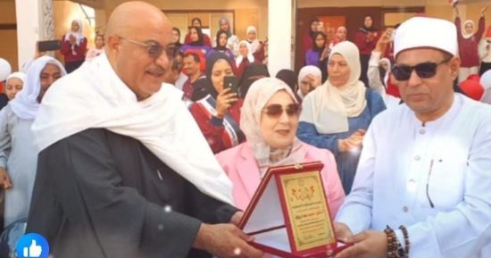 أوقاف الشرقية تشارك في طابور الصباح وتكرّم الطلاب المتفوقين.. تفاصيل