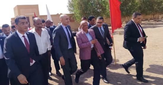 وزير التربية والتعليم يجرى جولة تفقدية بمدارس حلايب وشلاتين.. صور