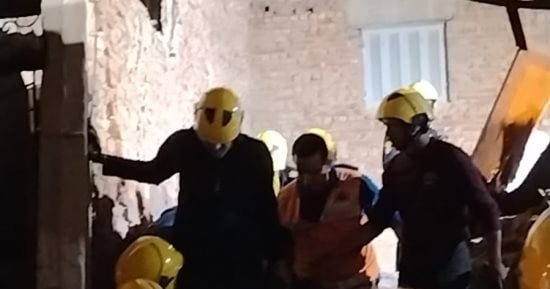 انهيار عقار أبو سليمان بالإسكندرية.. انتشال جثمان شاب بعد وفاة سيدة