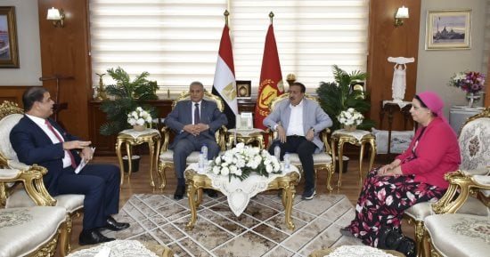 محافظ بورسعيد: إقامة فرع ثانى لمكتبة مصر العامة بحى الضواحى تزامنا مع العيد القومى