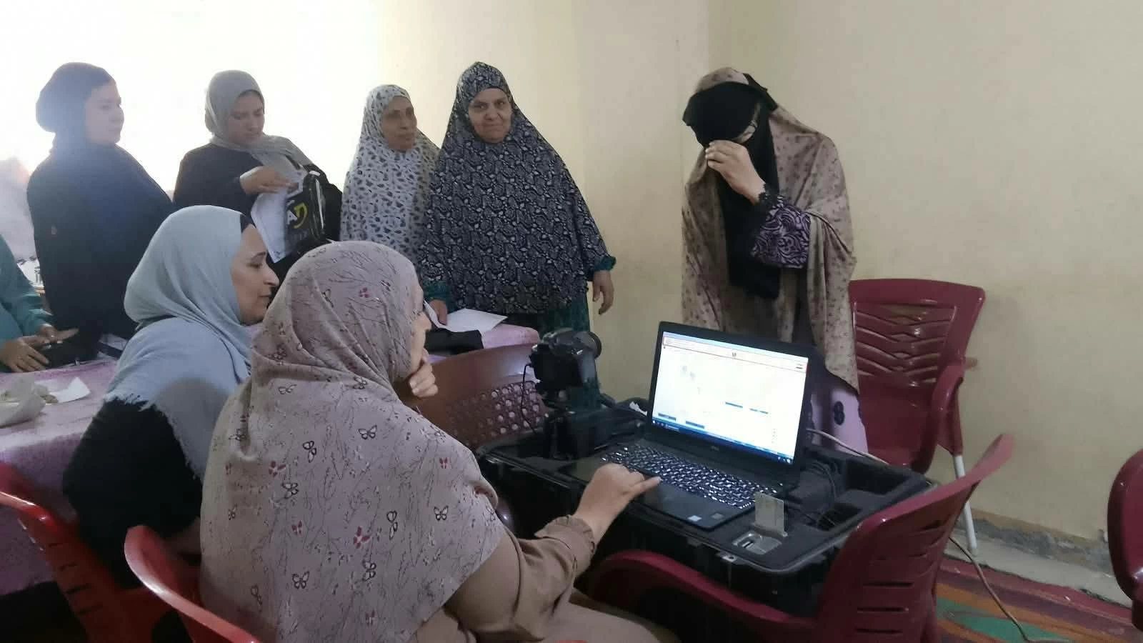 ضمن مبادرة «بطاقتك حقوقك».. استخراج 600 بطاقة رقم قومي مجانية لسيدات قرى شبين القناطر