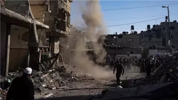 جيش الاحتلال يزعم استهداف قيادي بحركة حماس شارك في هجوم السابع من أكتوبر