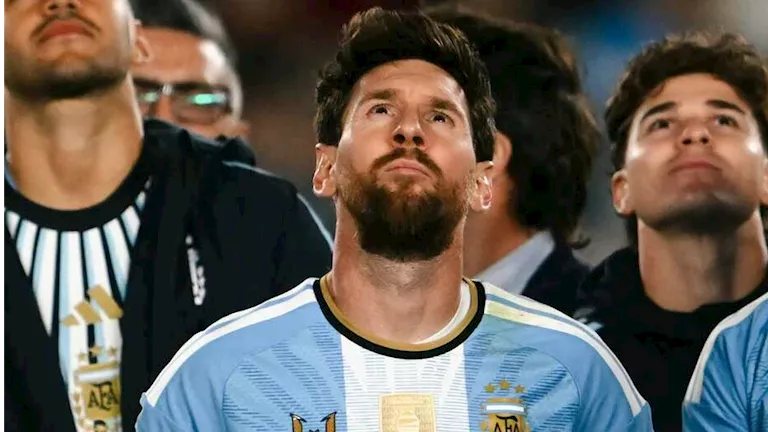 "الرقصة الأخيرة".. ماذا قالت الصحف العالمية عن وداع ميسي لمنتخب الأرجنتين؟