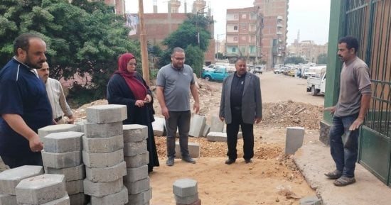 بتكلفة مليون جنيه ونسبة تنفيذ 80%.. استكمال رصف شوارع ديرب نجم بالإنترلوك