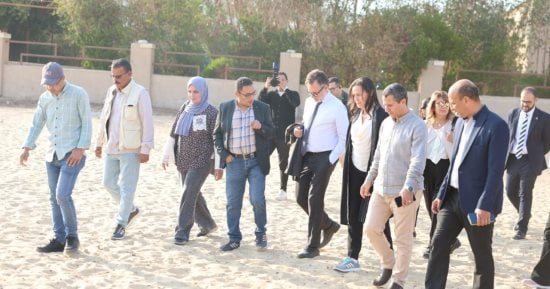سفير كندا يزور منطقة آثار تونا الجبل بملوى ويشيد بالحضارة المصرية القديمة