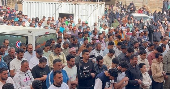أهالى الكفر الجديد بالدقهلية يشيعون جثمان سائق لقى مصرعه بالسودان