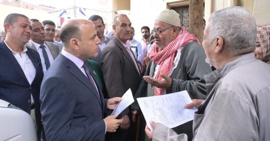 محافظ الغربية يتفقد قافلة طبية بقرية محلة روح بطنطا..الكشف والعلاج مجانا