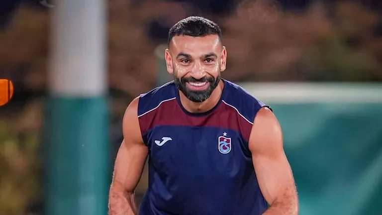 بسبب محمد صلاح.. مانشستر يونايتد يضع شرطاً جديداً لتجديد عقد نجمه.. ما هو؟